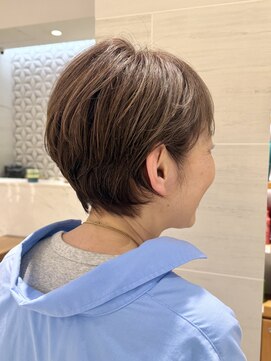 ピークアブー アヴェダ ギンザシックス(PEEK-A-BOO AVEDA GINZASIX) ショートボブ/丸みショート/ショートヘア/透明感カラー