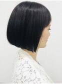 美しいシルエットで大人綺麗なボブ