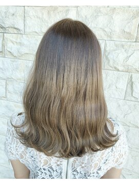 ブランシェ神領店 #ベージュグラデーション【ブランシェ神領店 林】