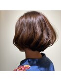 ベージュハイライトカラー×ショートボブ