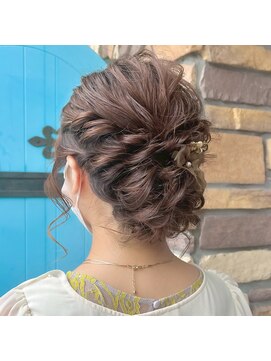 ミル 今治(1003 mille IMABALI) 編み目をしっかり出したまとめ髪