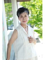 アンヘアナチュラル&nbsp;ツーブロックグレイショート