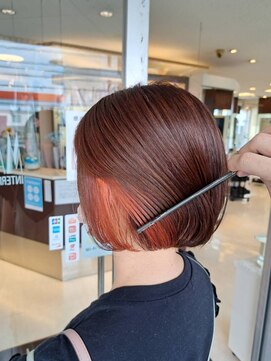 マリーインターナショナル 浦添店(MARIE INTERNATIONAL) オレンジミニボブインナーカラーブリーチベージュ内巻き