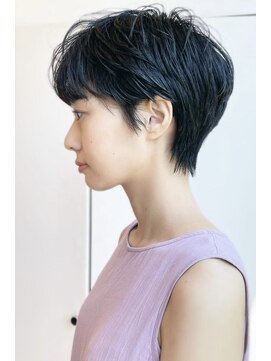 イーズ 鎌倉(e's) 《e'sイーズ鎌倉》エレガントな女性に。タイトなショートヘア