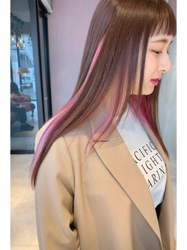 ティル(till) 【till_emi】ワイドバングなストレートロング　インナーピンク