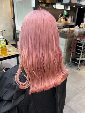 ベレーザ 渋谷(BELEZA) 9099シルキーグレーベージュベビーピンク艶髪ハイトーンカラー