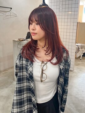 スート(suit.) 大人可愛いレイヤーカットロングレッド系カラー