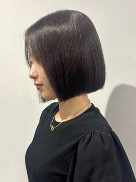 デラ バイ アフロート(DELA by afloat) ぱつっとボブ