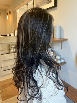 シカタ シーカ 鎌倉(CICATA/ShIKA.) ロング/白髪ぼかし/ハイライト/40代/50代