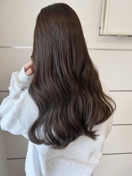 シー(she.) オリーブアッシュ オリーブカラー 寒色系カラー