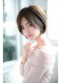 フェイスラインが気になる方にも！大人可愛いショートボブ