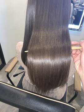 アールサロン アオヤマ(Rr SALON AOYAMA) グレージュミルキー