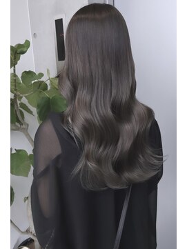 アルテ(ARTE) 【ARTE表参道/青山】大人可愛いヨシンモリ×イルミナカラー