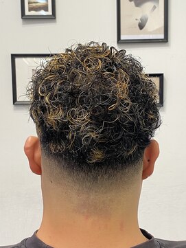 スカイシープレイス 錦糸町 極道パーマ×スキンフェード[錦糸町/理容室/メンズ/バーバー]