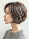 デザインカラーレイヤーカットウェットヘアオリーブベージュ白髪