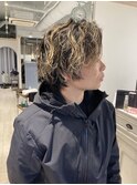 ブリーチハイライトを活かしたツイストスパイラルパーマ赤羽