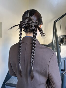 スイ(suii.) 下北沢で出来る、オシャレなタイトヘアアレンジ