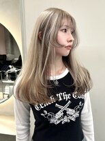 ソル バロール 表参道(SOL .valor)&nbsp;ハイトーンカラー顔周りレイヤーブロンドペールピンクシルバー