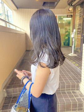 サロン シー(salon sea) salon sea　とわ　透明感のあるグレージュカラー