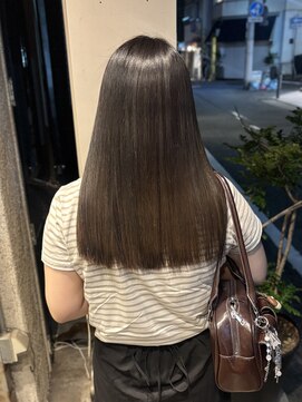 エヴリンアンドペイジ(Evelyn&paige) オリーブブラウン/髪質改善カラー【神戸/元町】