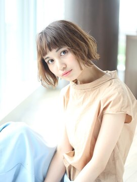 クィーンズガーデンバイケーツーギンザ(QUEEN’S GARDEN by K two GINZA) [K-two銀座]ぱっつんラインのカジュアルボブ