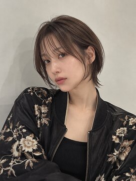 ワゴンバイアフロート(Wagon by afloat) 小顔ショートウルフ耳掛け長め前髪あり/20代30代40代/くびれ池袋