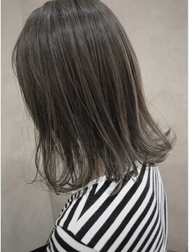 クロックレス (CLOCKLESS) ぶつ切りシースルー　×　ヌーディグレー