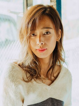 フェティッシュ(fetish) 髪が細い人のレイヤースタイル