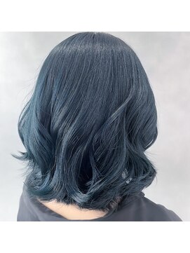 ミル(1001 mille) ターコイズブルーの外ハネミディ【1001mille】