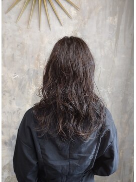 フルアヘッド(FULL A HEAD) 大きめカールのニュアンスパーマ