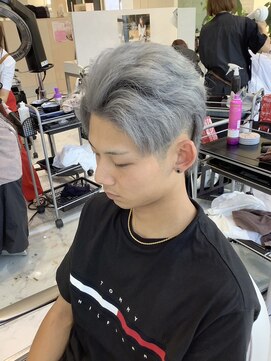 ハーツヘアーズ 五日市店(HEARTS hair's) シルバーカラー
