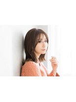 【骨格カット♪】きれいめ外はねミディ
