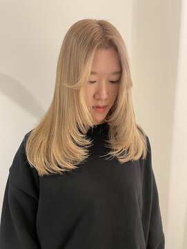 ユニコ(unico) ブロンド/ハイトーン/レイヤーカット