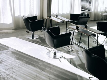 ヘアーアンドスペース セブンブリッジ(HAIR&SPACE 7Bridge)の写真