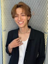 スリーバイベルベット(THREE...by velvet)&nbsp;ナチュラルセンターパート/メンズカット/パーマ/眉カット