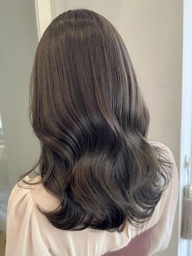 バイオレット ナゴヤ(Violet Nagoya) 秋色オリーブグレージュアッシュグレージュアッシュブロンド暗髪