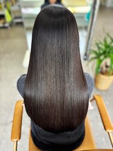 ダメージを抑えた髪質改善『酸性ストレート』で自然で柔らかいストレートヘアへ♪【東広島/西条/縮毛矯正】