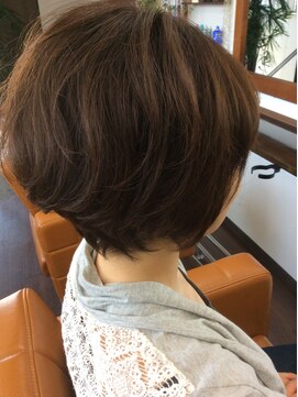 ヘア デザイン アンド ケア ビ ジョイ(Hair Design & Care Vi Joy) 柔らかふんわり お手入れ簡単ショート