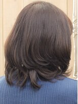 ヘアメイククァトル(Quattuor)&nbsp;クセを生かしたナチュラルウエーブカット
