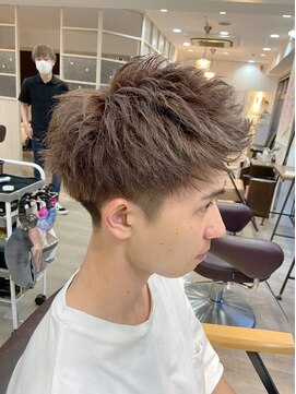 キキ(kiki by KENJE) ハイトーン×ショート