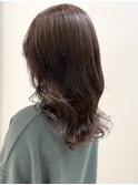 小顔レイヤー×ラベンダーベージュカラー