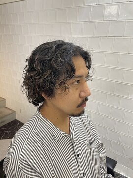 メリケンバーバーショップ フクオカ(MERICAN BARBERSHOP FUK) スパイラルパーマセクシー外国人風