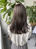 ティティ(TiTi)&nbsp;透明感あふれる！ヌーディーカラー[TiTi_栗林れい]