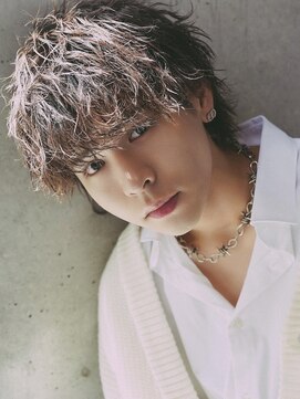 アルファ 新宿(alpha) フェザーパーマ/ブルーブラック/刈り上げセンターパート[新宿]