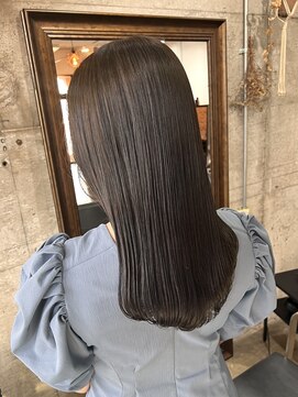 ヴィップルーム(viproom) シースルバングマッシュショートレイヤーカットふんわりミディ