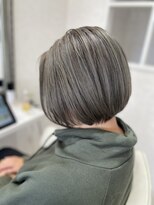 ヴィフ ヘアアンドデザイン(Vif hair&design)&nbsp;脱白髪染めの柔らか透明感グレー