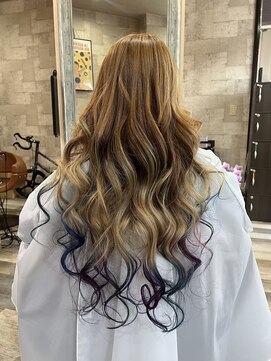 ハコ(H.A.Co) カラフルな楽しいカラーです。毛先のブリーチは必須です