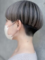 オーク 学芸大学(OAK)&nbsp;アンブレラカラー シルバーグレージュ 丸み 刈り上げショート