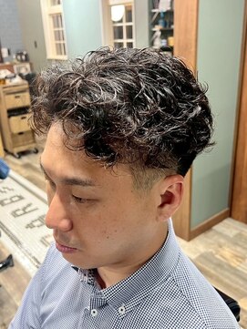 スタンドバーバー 柏(STAND BARBER) スペインカール/スパイキーショート/ブルーブラック/柏