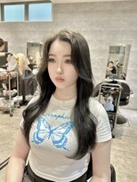 アンダーバーホワイト 天王寺阿倍野店(_WHITE)&nbsp;レイヤーカット 顔周りカット 顔周りレイヤー 透明感カラー